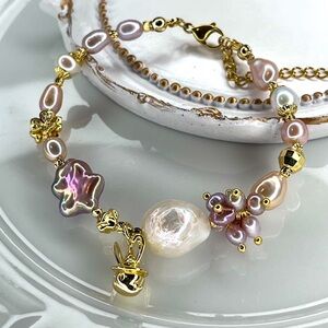 Handmade Unicorn 🦄 Freshwater ⭐️ Baroque Pearl Pink Lilac Green Charm Bracelet